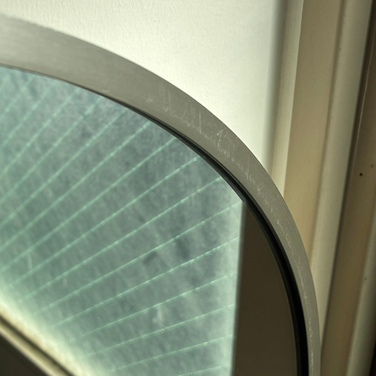 ALUMINIUM FRAME MIRROR Circle