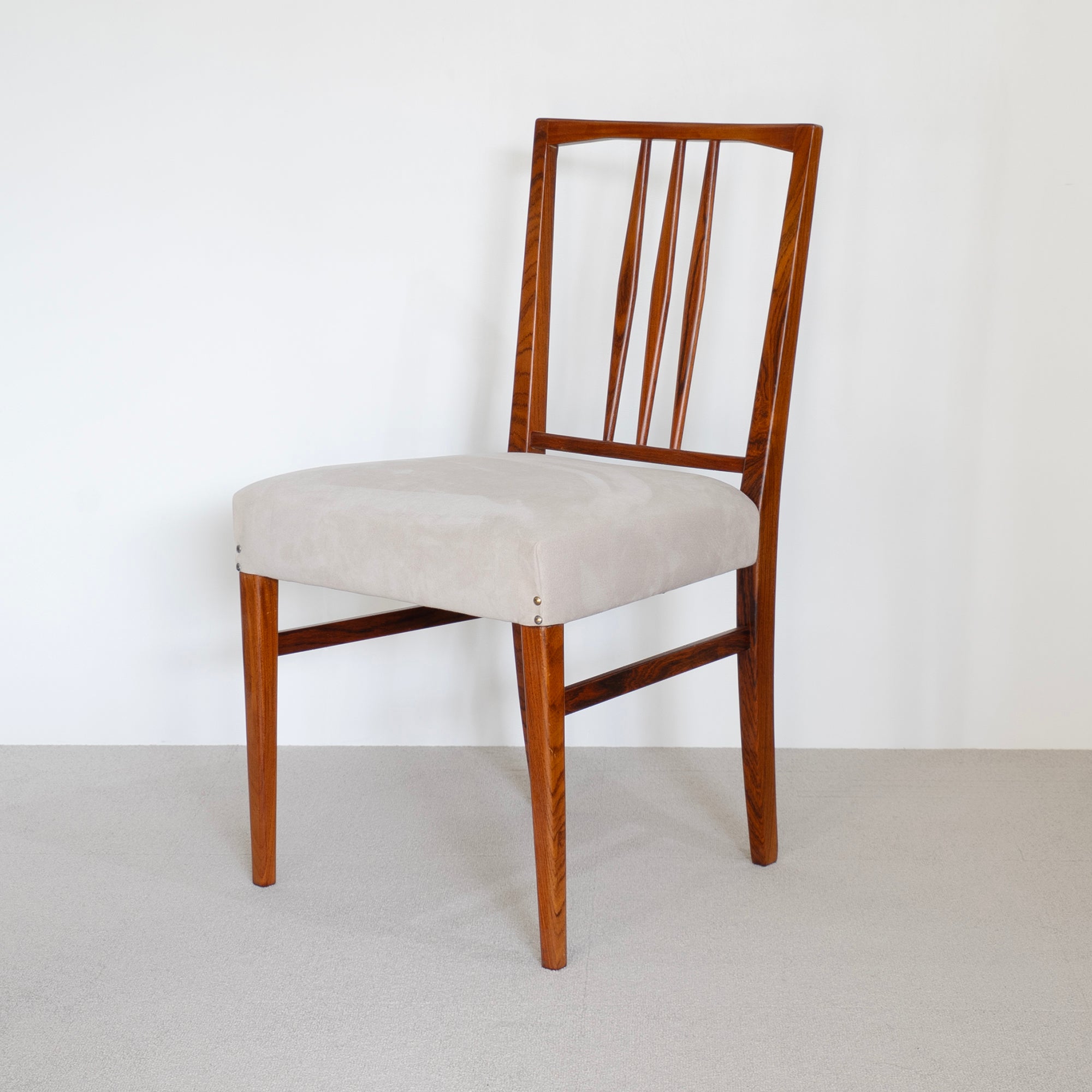 VINTAGE CHAIR – Park Side Market