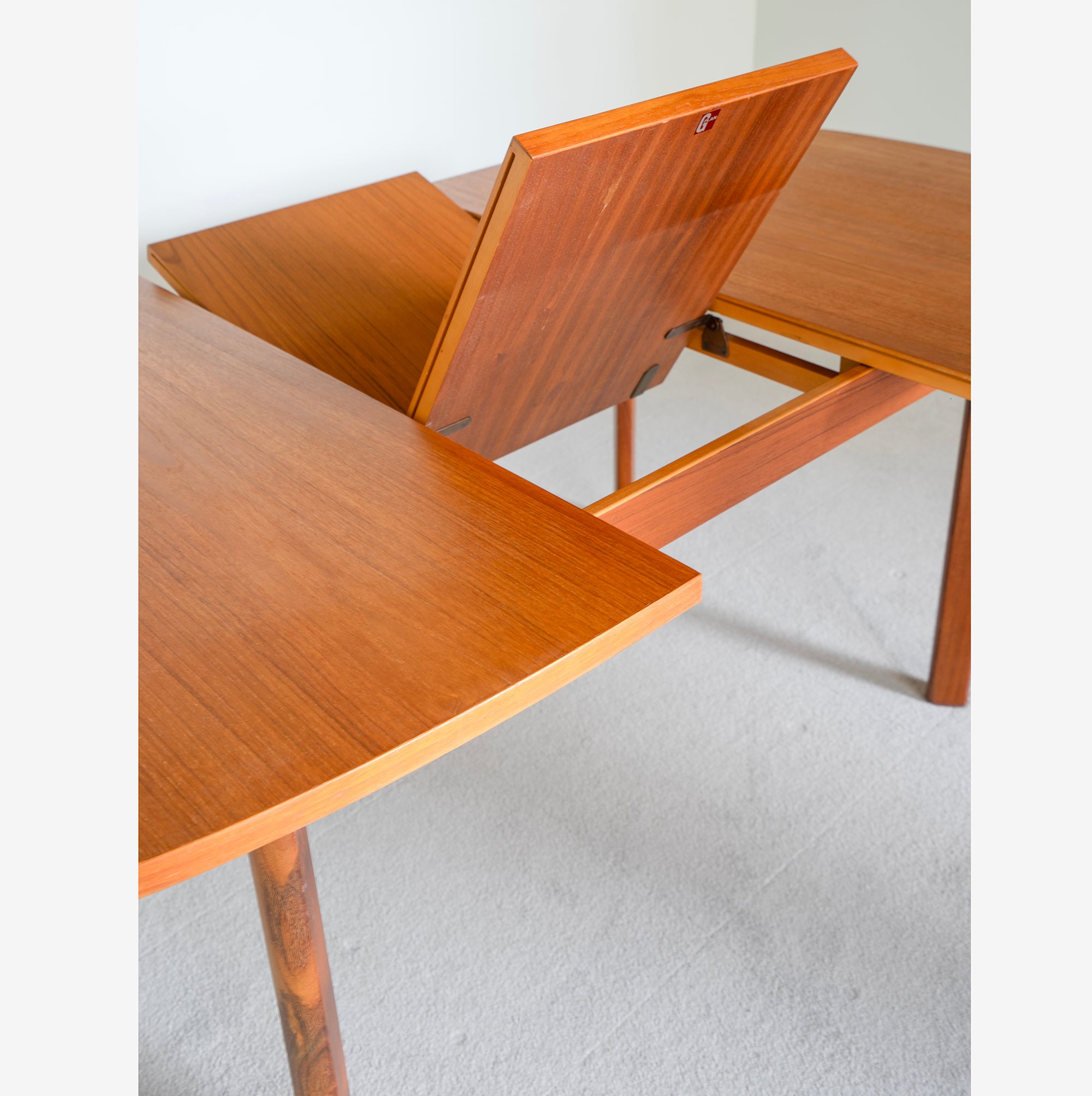 Park Side Market | G-PLAN SIERRA DINING TABLE