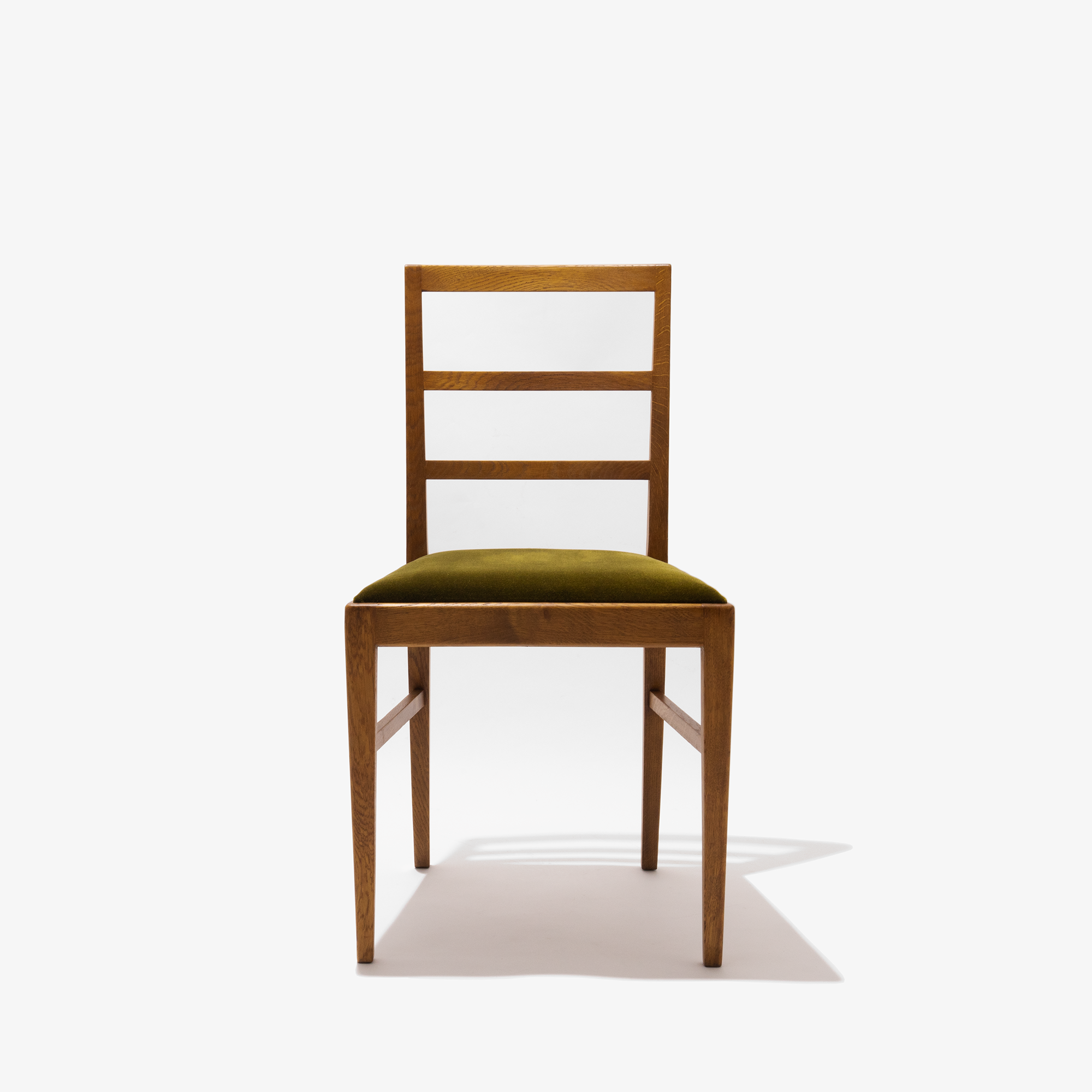 Park Side Market | DINING CHAIR / Fritz Hansen Park Side Market | DINING CHAIR / Fritz Hansen