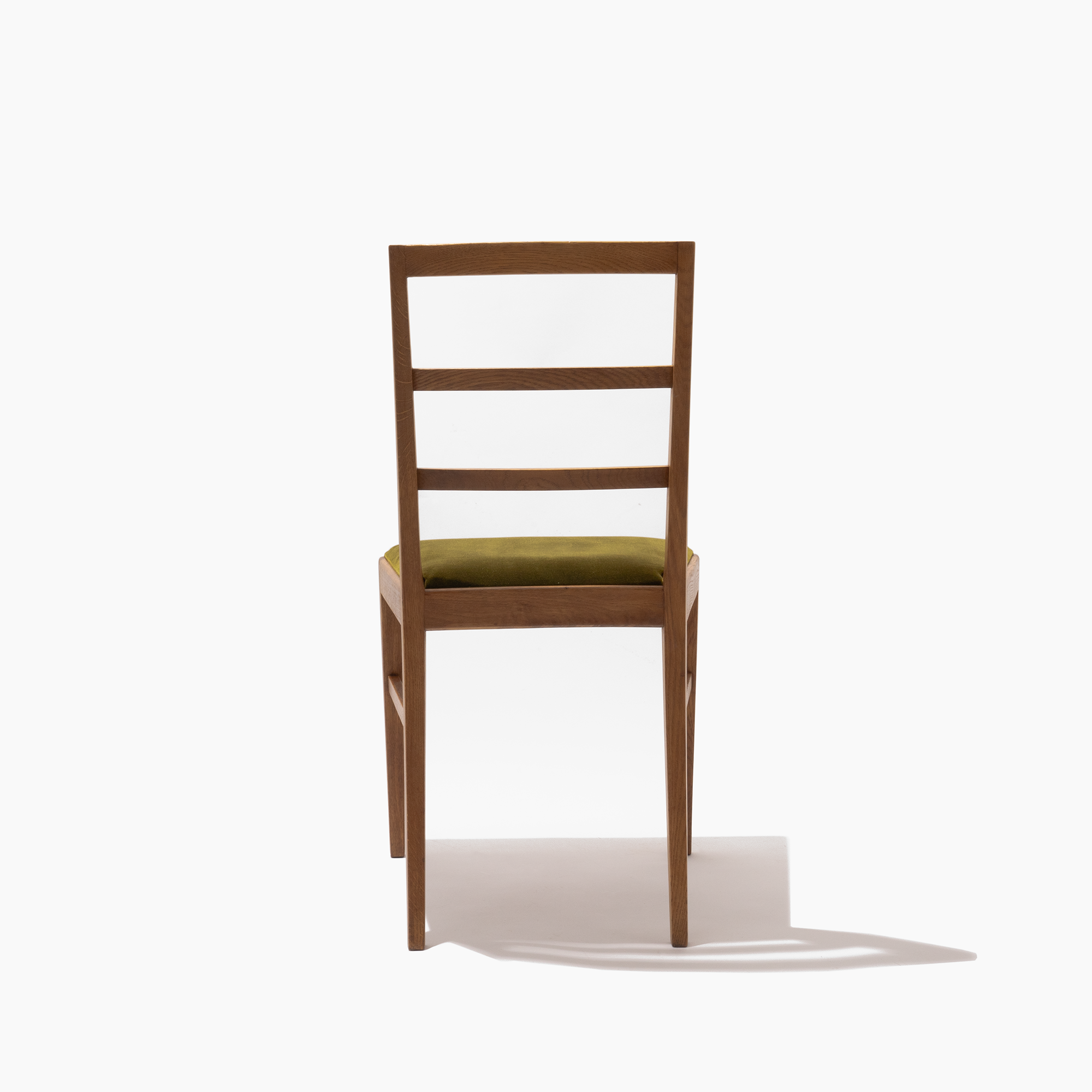 Park Side Market | DINING CHAIR / Fritz Hansen Park Side Market | DINING CHAIR / Fritz Hansen