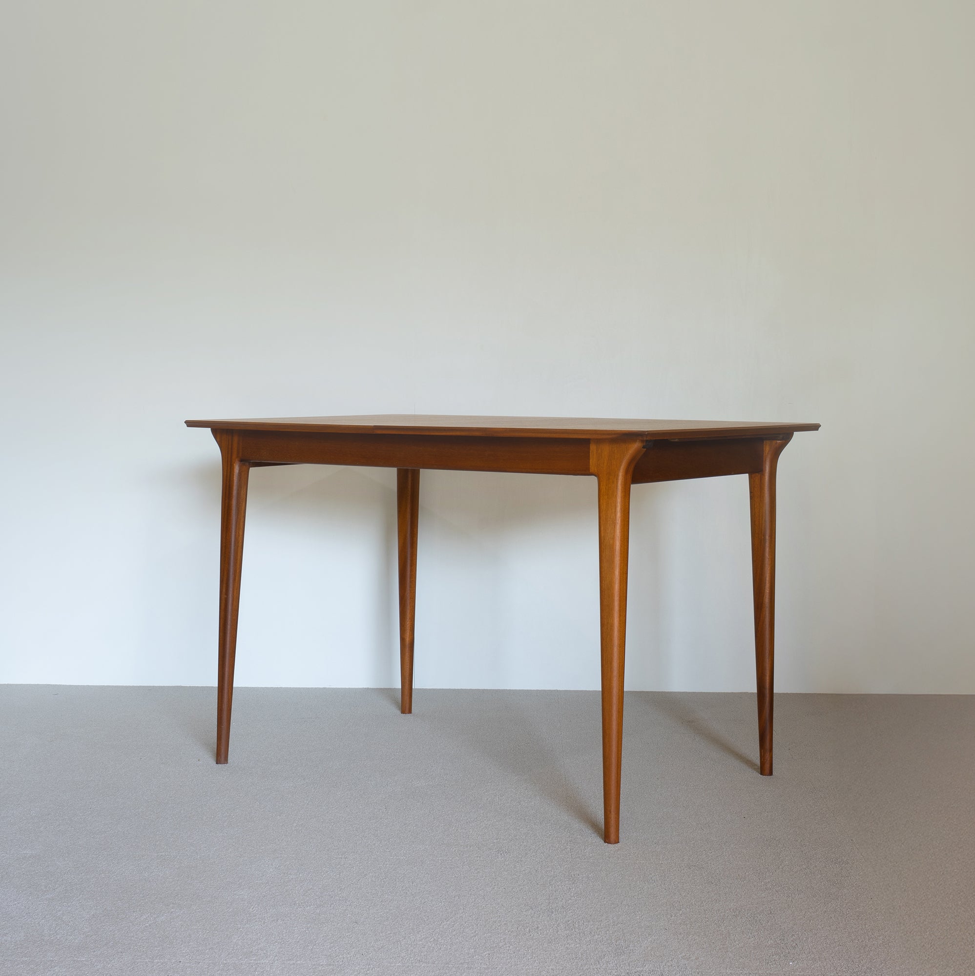 VINTAGE TABLE – Park Side Market