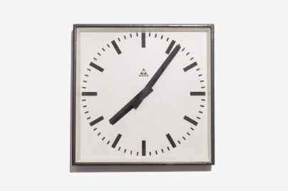 時計（CLOCK）